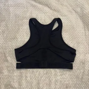 Nike Dri-FIT High Neck Sports Bra thumbnail 2