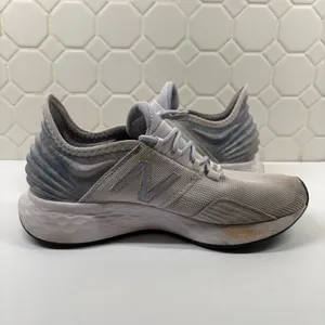 New Balance Fresh Foam Roav Women Size 8 Grey Running Shoes WROAVLG2 thumbnail 8