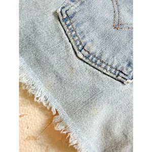 Vintage Levis 550 Cut Off Denim Shorts Light Wash High Waisted Frayed Hem L thumbnail 3