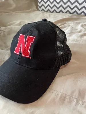 Nebraska Huskers women’s Black Trucker Hat NWOT thumbnail 4