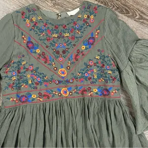 Altar’d State Tunic Top Women Olive Green Floral Embroidered Flowy Ballon Sleeve thumbnail 3