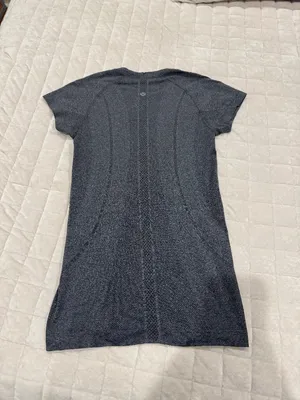 Lululemon Swiftly Tech Short Sleeve Crew Heathered Black thumbnail 4