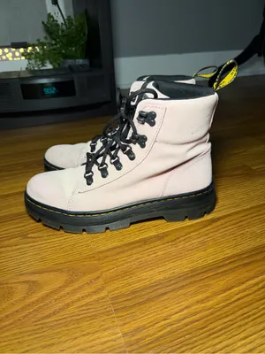 Dr. Martens Women's Pink Suede Combs Boots Combat Grunge Hiker Barbie 8 thumbnail 2