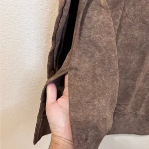 Brown Oversized Sweatshirt – New With Tags thumbnail 6