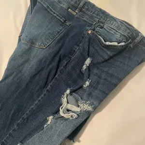 KanCan plus size 3x Austin Mid Rise Skinny Distressed jeans thumbnail 7