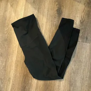 Gap GapFit Black Maternity Athletic Workout Leggings  thumbnail 1