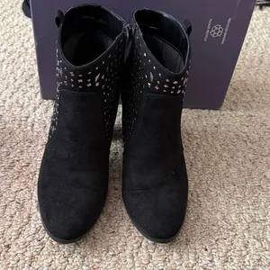 JENNIFER LOPEZ Black Suede Ankle Boots with Pink Stud Detail - Women's 8.5 thumbnail 7
