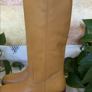 NEW Frye Women’s Camryn Leather Tall Pull-On Banana Knee-High Heel Boots Size 10 thumbnail 6