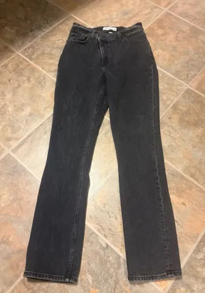 Abercrombie & Fitch Women's Black Straight-Leg Jeans 26/2s thumbnail 1
