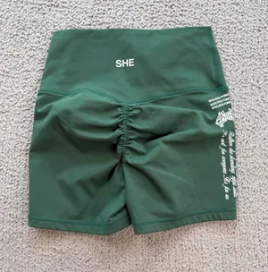 Darc Sport Wolves Womens Shorts SHE 125 of 500 Green S Scrunch Bodybuilding Gym thumbnail 1