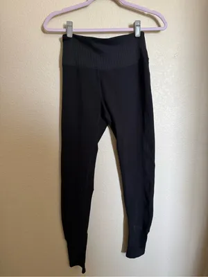 Alo Alosoft Lounge Leggings Size Medium in Black Rib Yoga Athleisure thumbnail 4