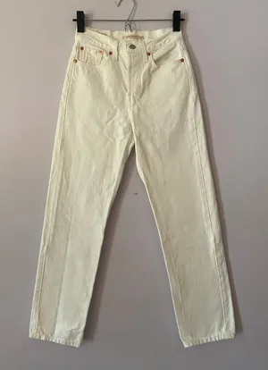 Levi's Wedgie Straight White Jeans Button Fly Preppy Cotton Minimalist size 24 thumbnail 1