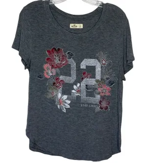 Hollister "Stay‎ Lovely" Shirt thumbnail 1