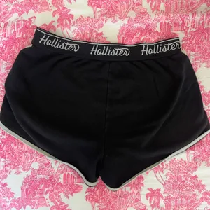 black hollister shorts thumbnail 2