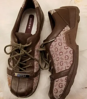Guess Logo Mercury 2 Mania shoes size 9.5 thumbnail 1