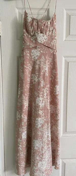 Selfie Leslie Pink Floral Midi Dress thumbnail 3