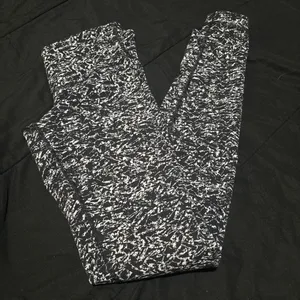Lululemon Black White Pattern High Rise Leggings 4 Yoga Running Workout Pants thumbnail 4