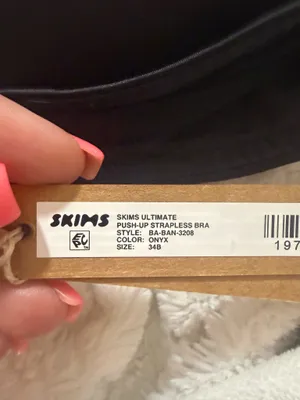 NWT SKIMS ULTIMATE STRAPLESS PUSH UP BRA 34B ONYX $64 Retail! thumbnail 2