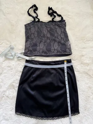 REVOLVE Satin Bow Lace Two-Piece Mini Skirt Set XS - Navy & White thumbnail 4