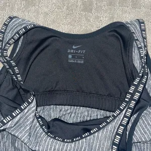 Nike Dri-Fit Tank Top thumbnail 4