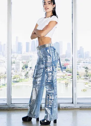 Vibrant M.I.U. Metallic Wide leg Cargo Denim Pants - NWT - Womens Size L 32”W thumbnail 2