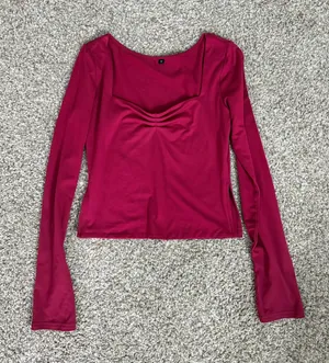 Amazon Red Longsleve thumbnail 1