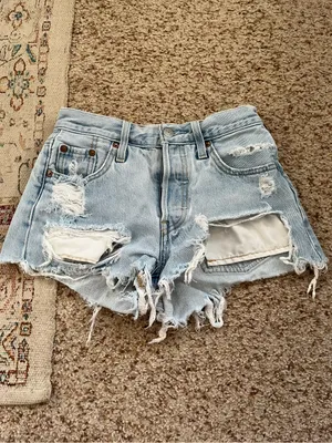 Levi's Original 501 Shorts in Luxor Anubis, Size 23 thumbnail 3