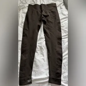 SET Active Women’s Ribbed Medium Brown Leggings *flaw read thumbnail 2