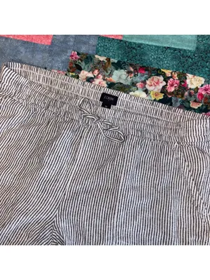J.Crew $60 Womens M Striped 55% Linen Blend Comfort Lounge Casual Shorts Medium thumbnail 3