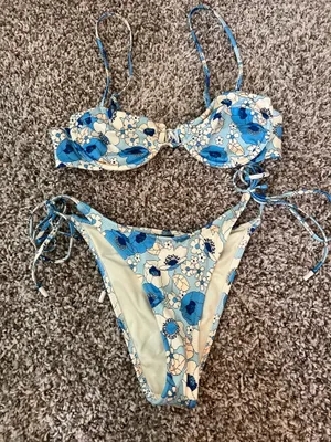 Triangl Bikini Set thumbnail 1