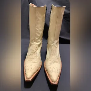 Women’s Mid Calf Heeled Cream color Western Boots approximate size 9/9.5 thumbnail 2