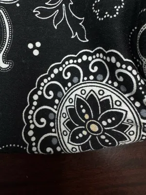 ThirtyOne Boutique Black and White Floral Print Cosmetic Bag thumbnail 4