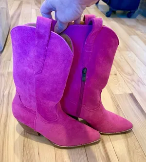 Pink boots! Size 6! Excellent condition! thumbnail 1