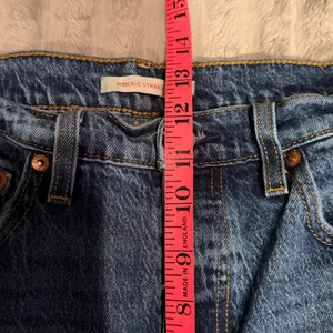 Levis Ribcage Straight Ankle Jeans 29 Medium Wash Button Fly Raw Hem High Rise thumbnail 6