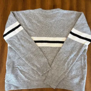 Brandy Melville Grey and White Striped Long Sleeve Sweater One Size thumbnail 6