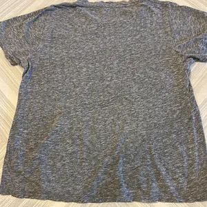Lauren Moshi Women’s Gray Graphic Tee with Colorful Lips Design - Size XS thumbnail 6