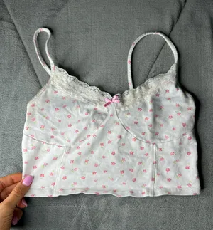 PacSun Floral Croptop thumbnail 1