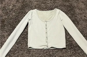 Hollister Long Sleeve thumbnail 1