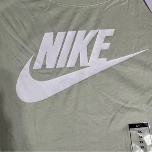 Nike Women’s Short Sleeve T-Shirt thumbnail 3