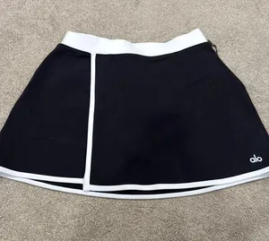 Alo skirt thumbnail 1