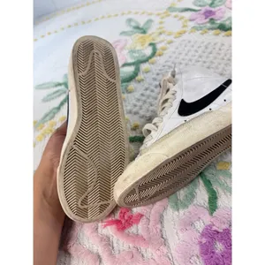 Nike Blazer Mid‎ 77 Vintage White Black Sneakers CZ1055-100 Womens 7.5 thumbnail 3