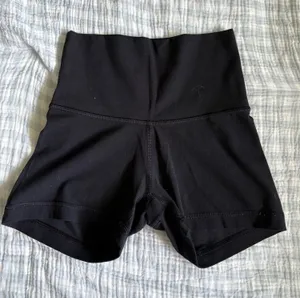 Aritzia TnAction Shorts thumbnail 1