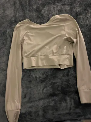 Gymshark Long Sleeve thumbnail 1