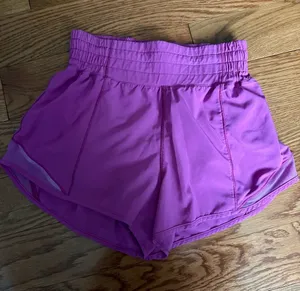 Lululemon hotty hot shorts thumbnail 1