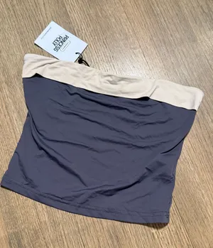 Princess Polly NWT Strapless Bandeau Miko Top: Size 4 thumbnail 1