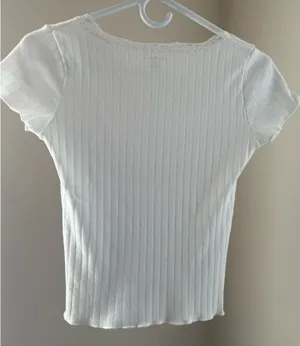 Brandy Melville White Lace Trim T-shirt thumbnail 4