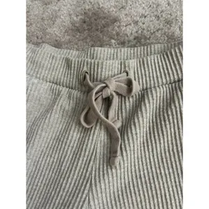 Alo Muse Set Hoodie & Joggers Ribbed Gravel Heather Size Small thumbnail 9