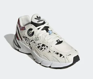 Adidas Astir Butterfly Athletic Sneakers Black White 9.5 thumbnail 5