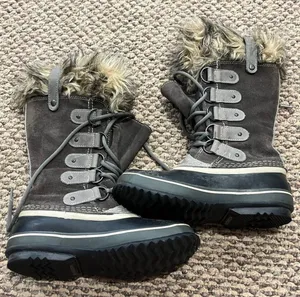 Sorel Joan of Arctic Waterproof Insulated Winter Snow Boots Size 5 Gray Leather thumbnail 1