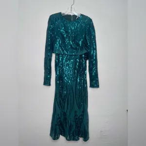 Lulus women’s size M Emerald Sequin Strapless Dress & Matching Top Set NWT(E8)✨ thumbnail 5